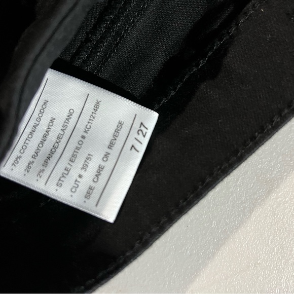 Jeans - Picture 4 of 4